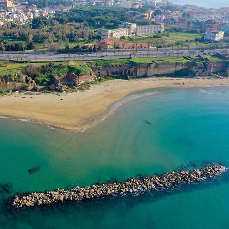 The Shabby House - Charming Seaside Retreat In Central Anzio, Steps From Beach And Train Station Экстерьер фото