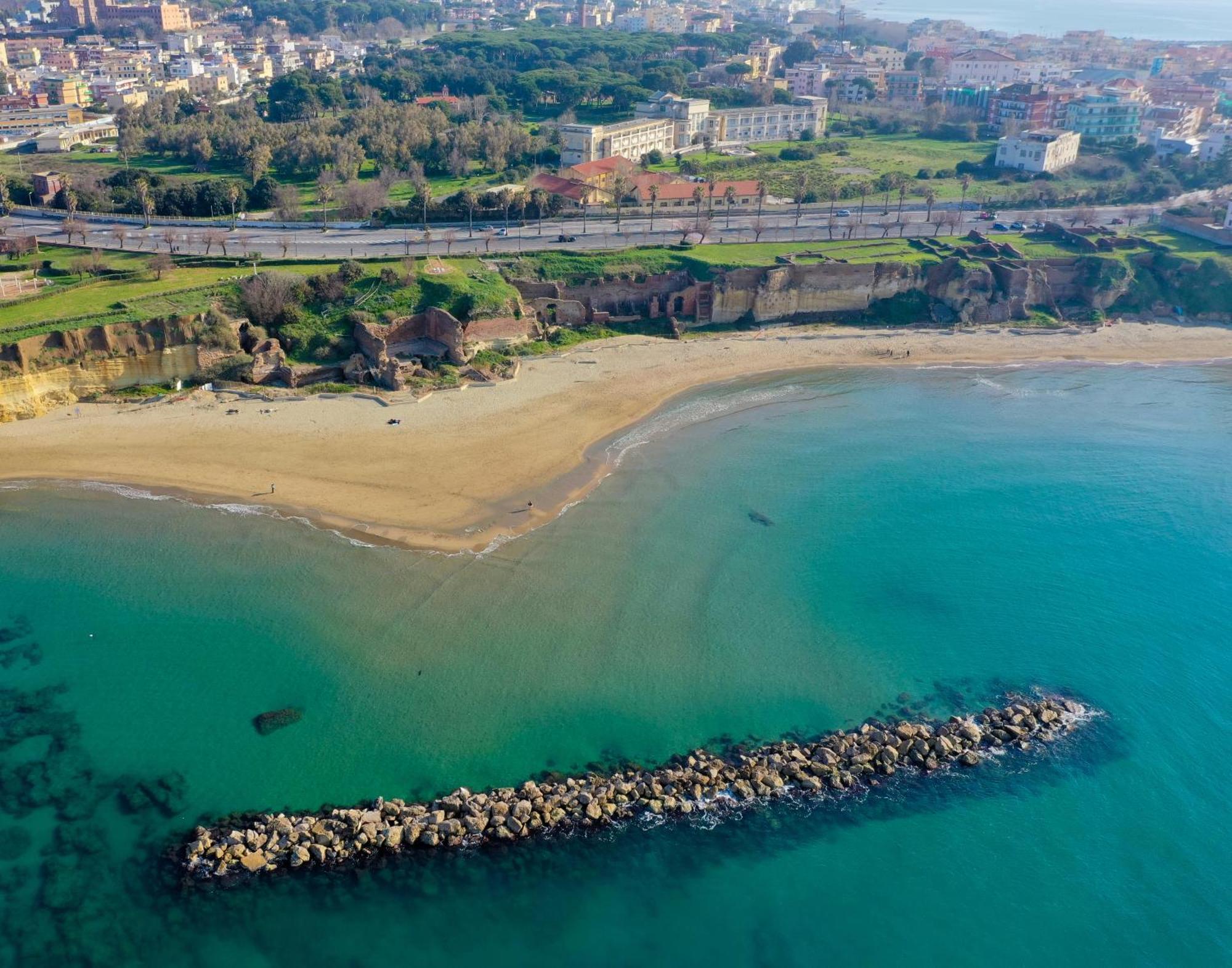 The Shabby House - Charming Seaside Retreat In Central Anzio, Steps From Beach And Train Station Экстерьер фото